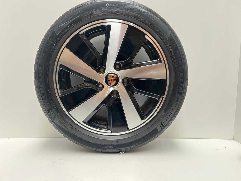 Conjunto 4 Jantes 19" 5x130 e Pneus Porsche Taycan (OEKTAY_195X130)